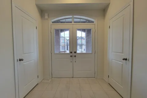 322 Valleyway Drive, ON L6X 0K7
