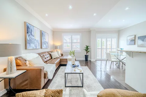 25 Wellman Crescent, ON L7C 3W4
