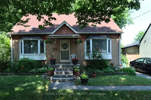 26 Ann Arbour Road, ON M9M 2J6