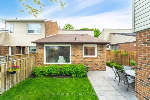 2504 Mainroyal Street, ON L5L 1C9