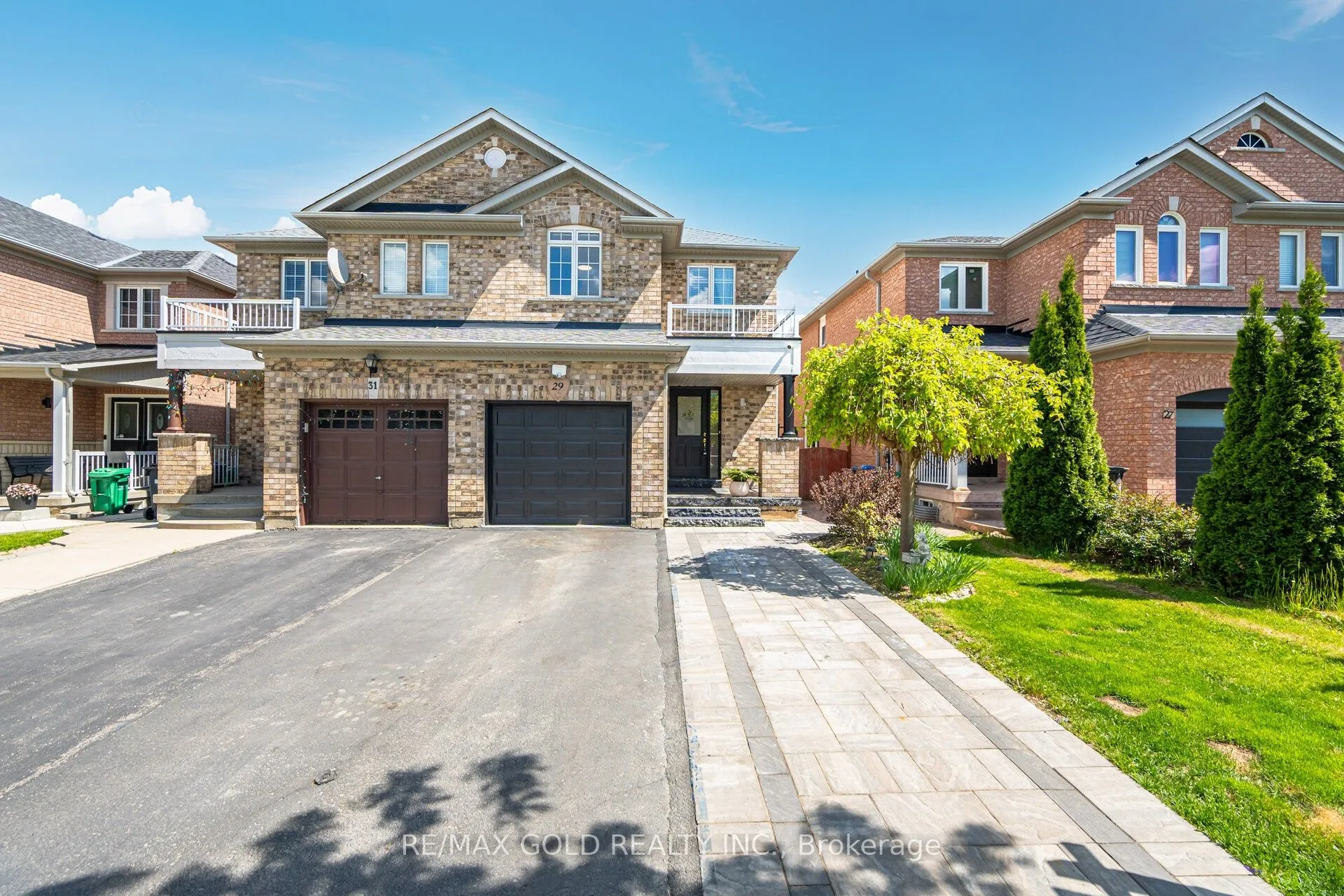 29 Skylar Circle, ON L6P 0Z4