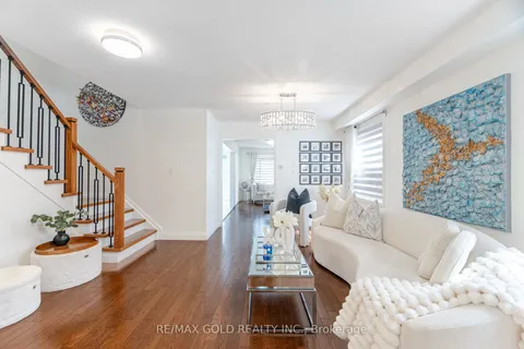 29 Skylar Circle, ON L6P 0Z4