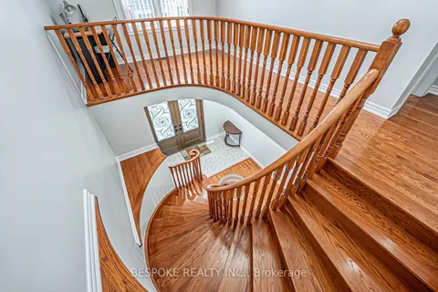14 Dovehaven Crescent, ON L6P 2H7
