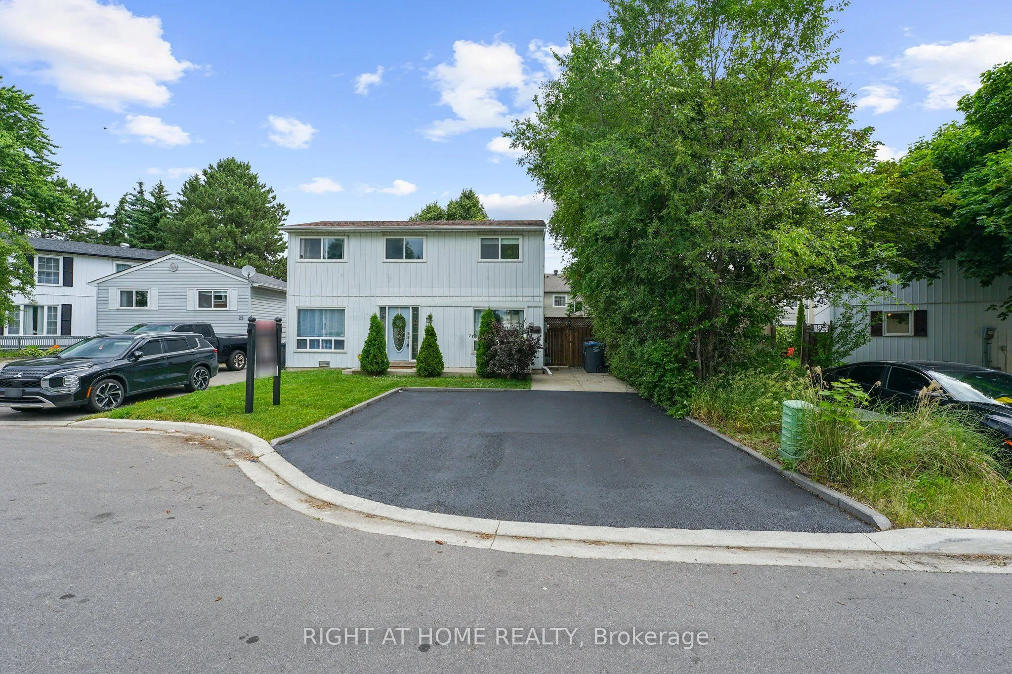 23 Huntingwood Crescent, ON L6S 1S5