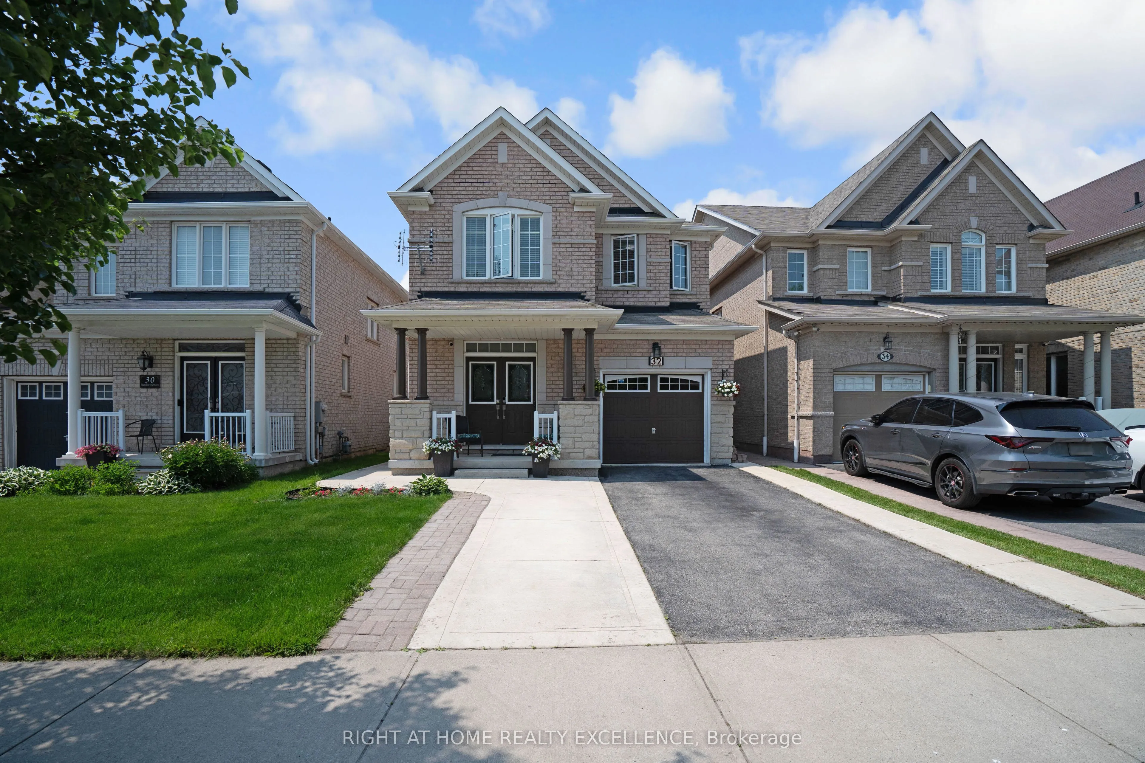 32 Matthew Harrison Street, ON L6P 3H1