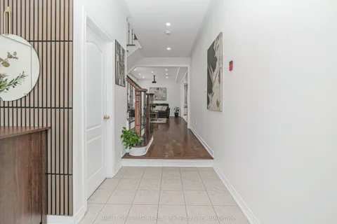 32 Matthew Harrison Street, ON L6P 3H1