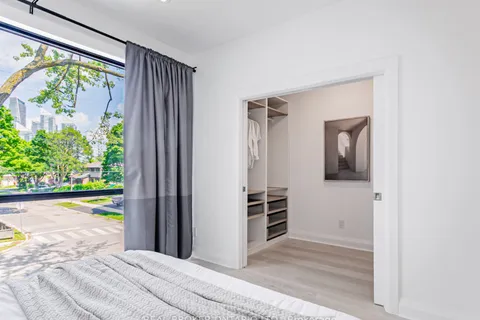 82 Burlington Street, ON M8V 2L2