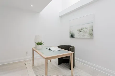 82 Burlington Street, ON M8V 2L2