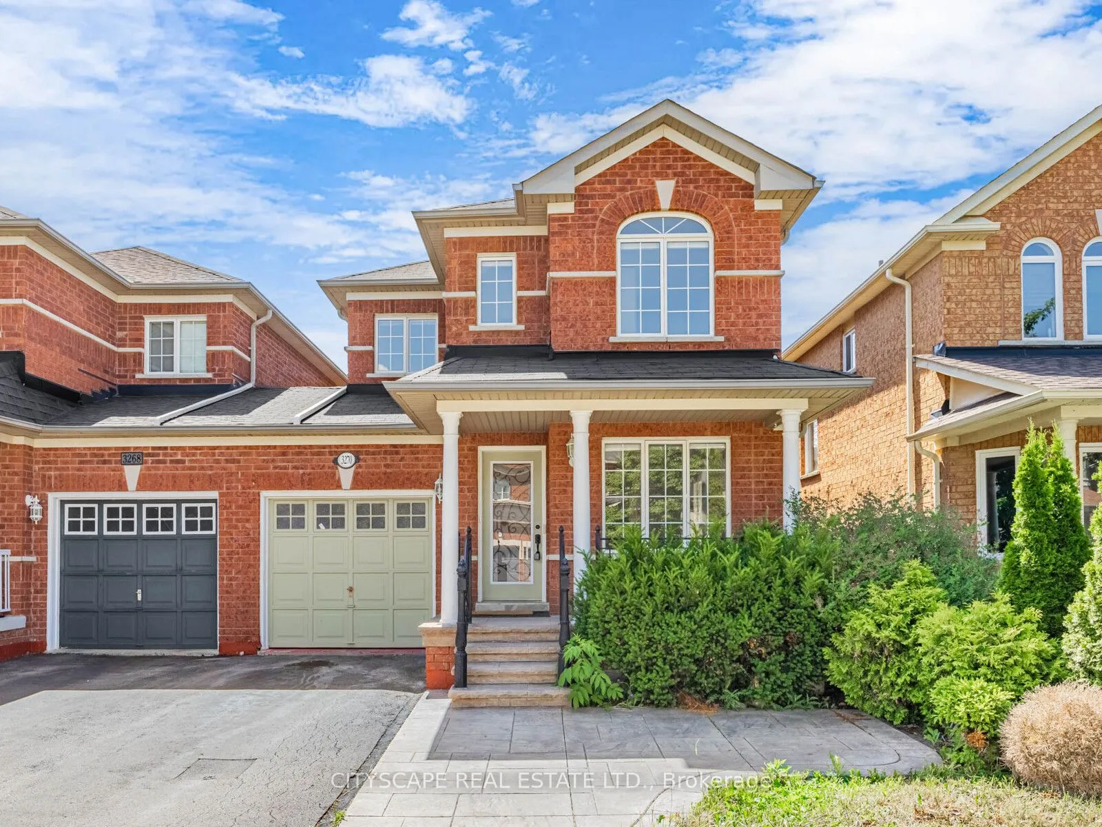 3270 Ridgeleigh Heights, ON L5M 6R9