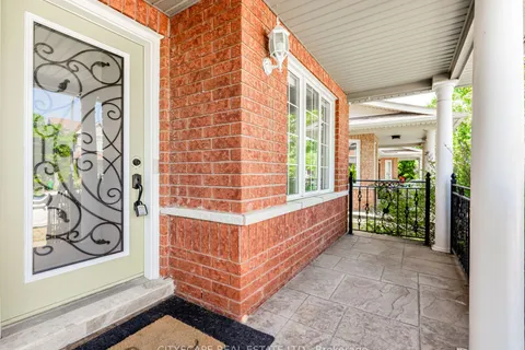 3270 Ridgeleigh Heights, ON L5M 6R9