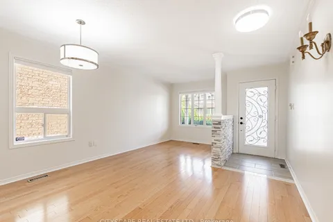 3270 Ridgeleigh Heights, ON L5M 6R9
