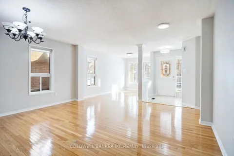 25 Hollowgrove Boulevard, ON L6P 1B1