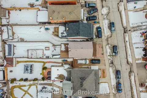 24 Goldwin Avenue, ON M6M 2C4