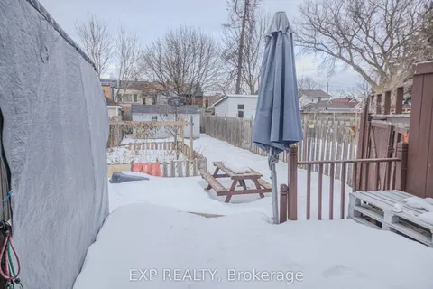 24 Goldwin Avenue, ON M6M 2C4