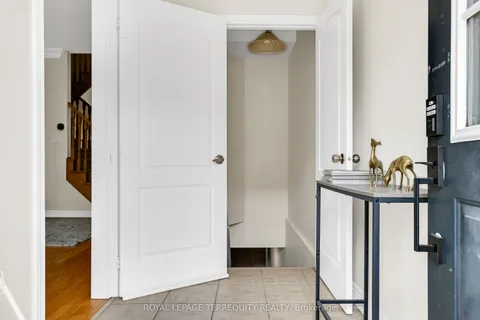 20 Herzberg Gardens, ON M3J 3P4