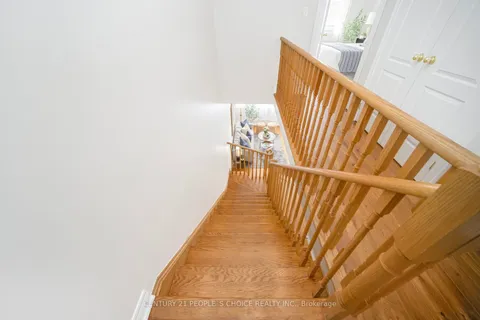 1306 Granrock Crescent, ON L5V 0E1