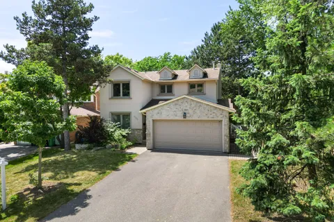 1779 Fifeshire Court, ON L5L 2T3