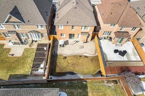 41 Cultivar Road, ON L6P 3M4