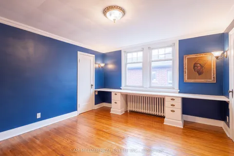 11 Brant Avenue, ON L5G 3N9