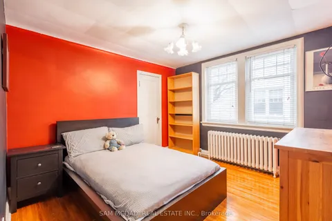 11 Brant Avenue, ON L5G 3N9
