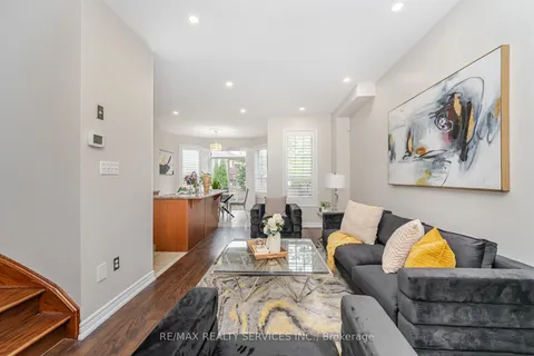 10 Deepcoral Court, ON L6V 4P7