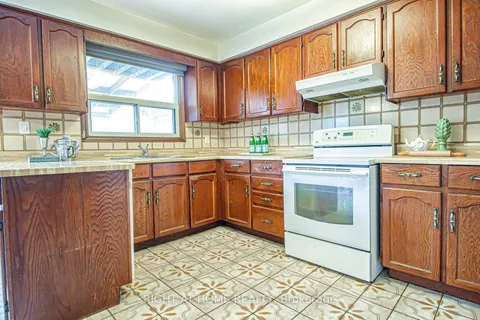 3070 Nawbrook Road, ON L4X 2V5