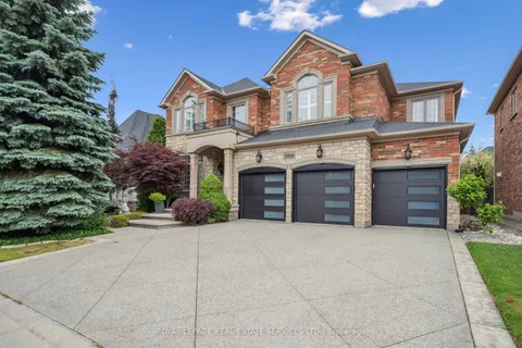 3168 Saddleworth Crescent, ON L6M 0A8