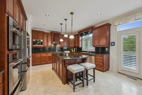 3168 Saddleworth Crescent, ON L6M 0A8
