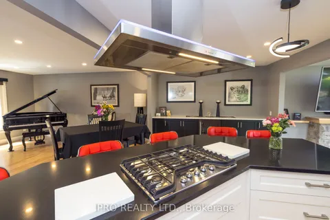 2183 Sandringham Drive, ON L7P 3E7