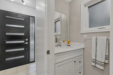 569 Phoebe Crescent, ON L7L 6H7