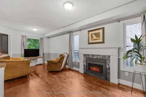 569 Phoebe Crescent, ON L7L 6H7