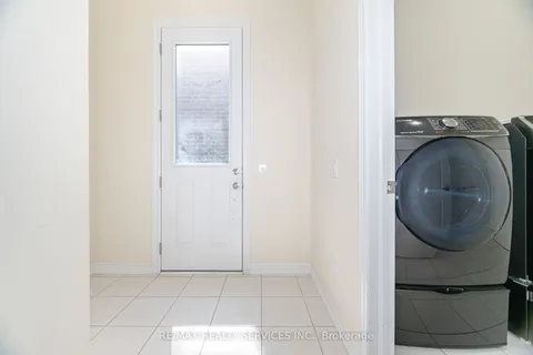 32 Albert Spencer Avenue, ON L7C 4G4