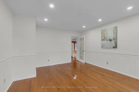 1681 Vaughan Drive, ON L7K 1C4