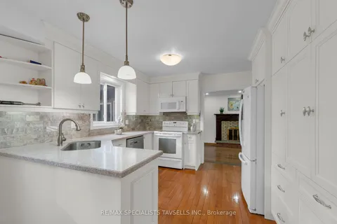 1681 Vaughan Drive, ON L7K 1C4