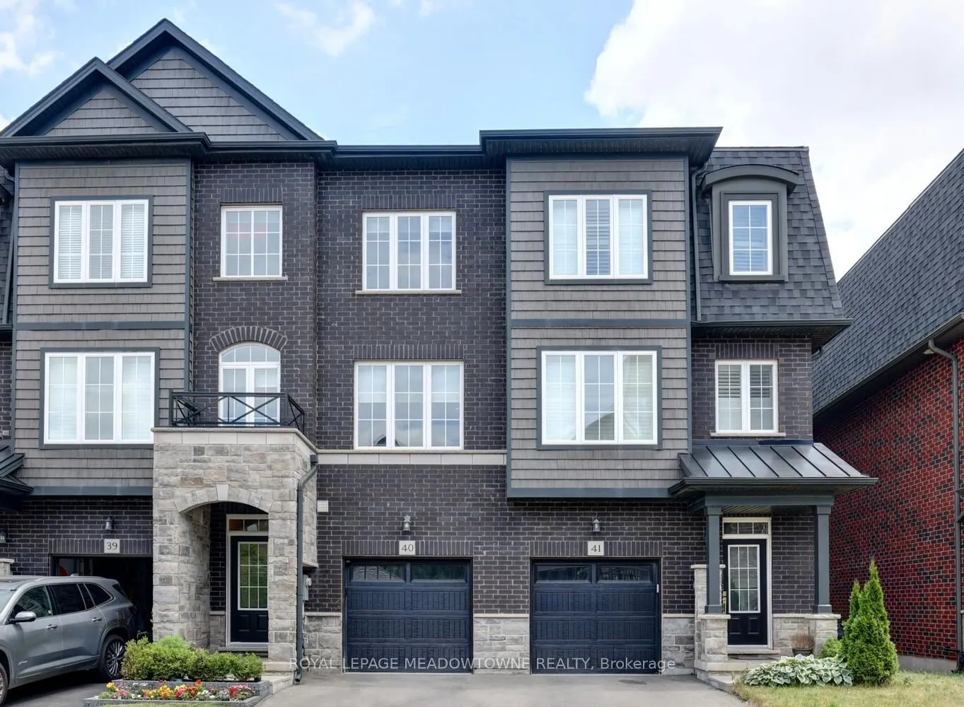 445 Ontario Street, ON L9T 9K3