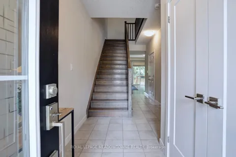 445 Ontario Street, ON L9T 9K3