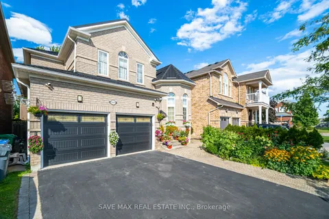 5669 Freshwater Drive, ON L5M 7G1