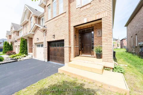 651 Farmstead Drive, ON L9T 7W2