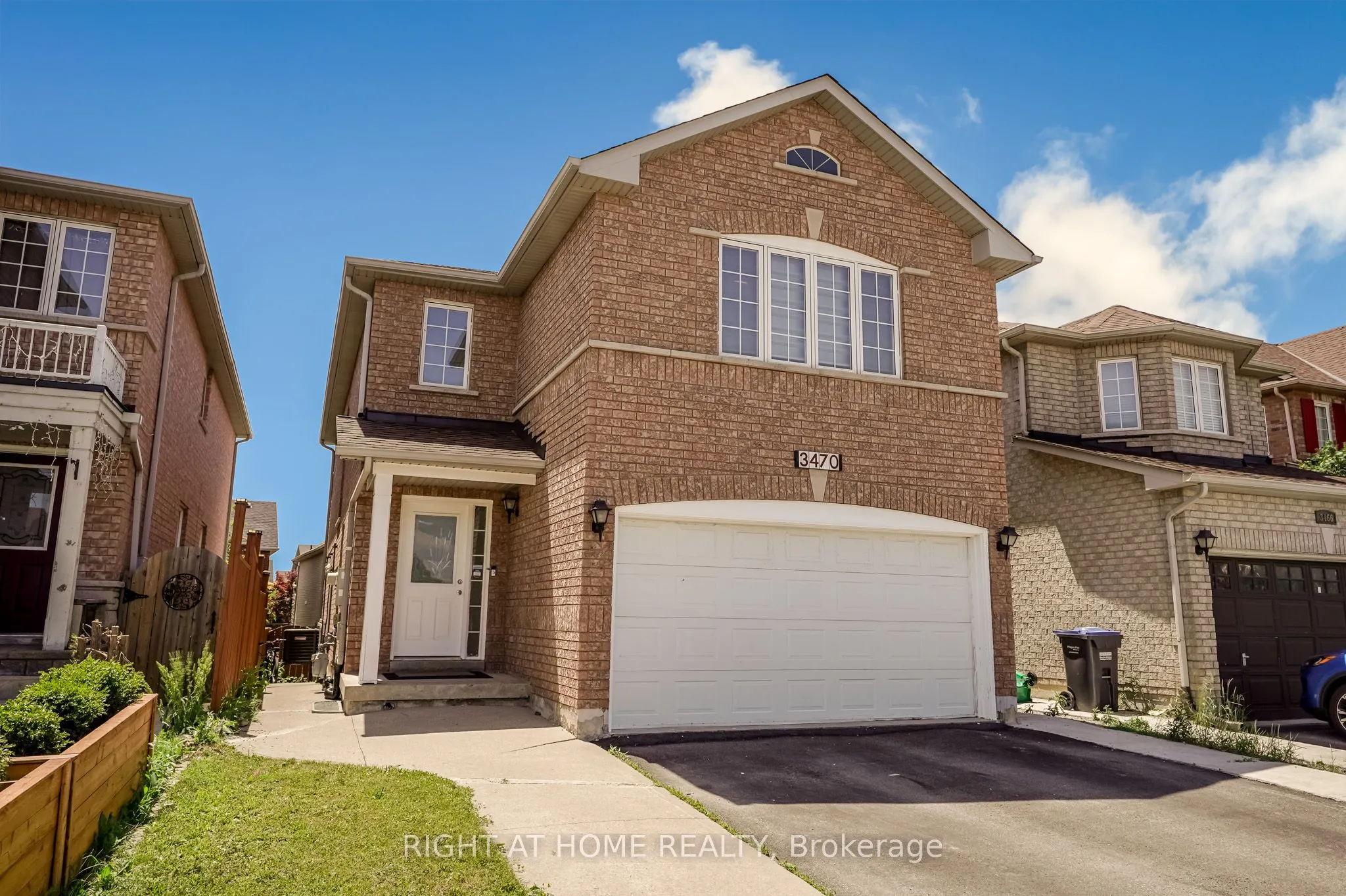 3470 Crimson King Circle, ON L5N 8M9