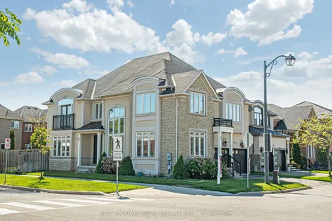 700 Serafini Crescent, ON L9T 7P4
