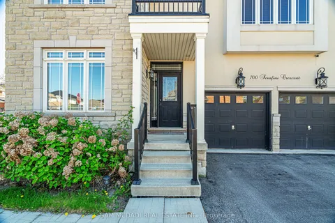 700 Serafini Crescent, ON L9T 7P4