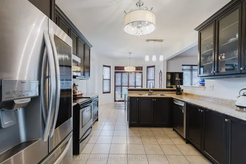 700 Serafini Crescent, ON L9T 7P4