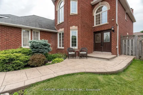 14 Shadywood Road, ON L6Z 4M6