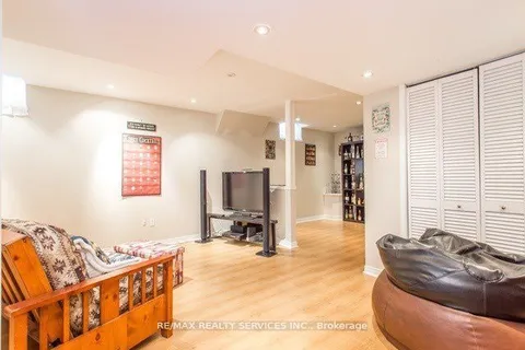 7067 Frontier Ridge, ON L5N 7R6