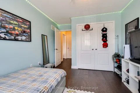 4269 Carrick Street, ON L7M 0N3