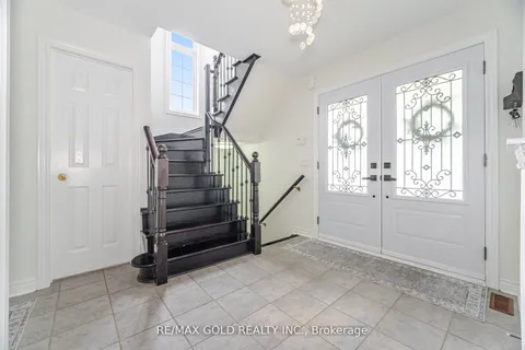 14 Westbrook Avenue, ON L6P 1M1