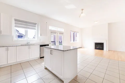 182 Thornbush Boulevard, ON L7A 0G4