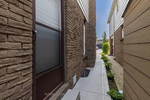 97 Banting Crescent, ON L6Y 2L9