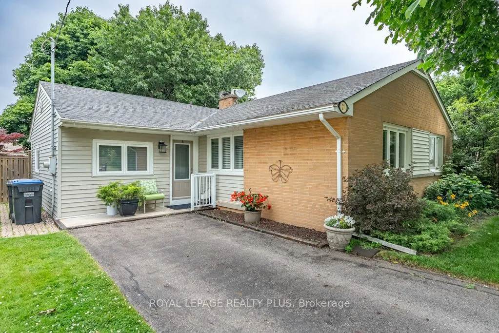 27 Sora Drive, ON L5M 1B3