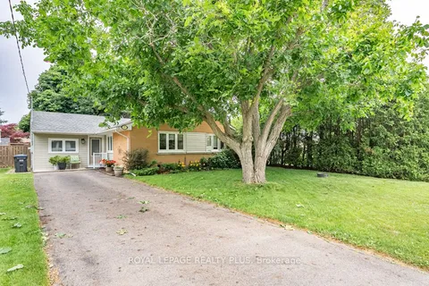 27 Sora Drive, ON L5M 1B3